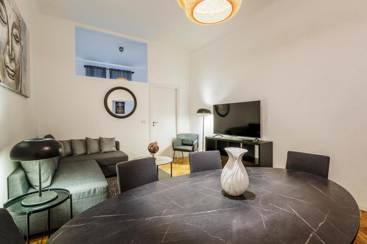 Luxury 4 Bedrooms Apartments Close To Duomo Milán Exteriér fotografie